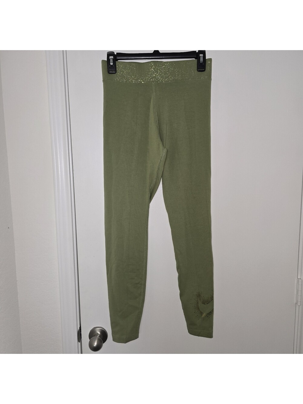 Nike Sportswear Sz M Womens Olive Green Stardust Leggings DQ6802-010 Gold
